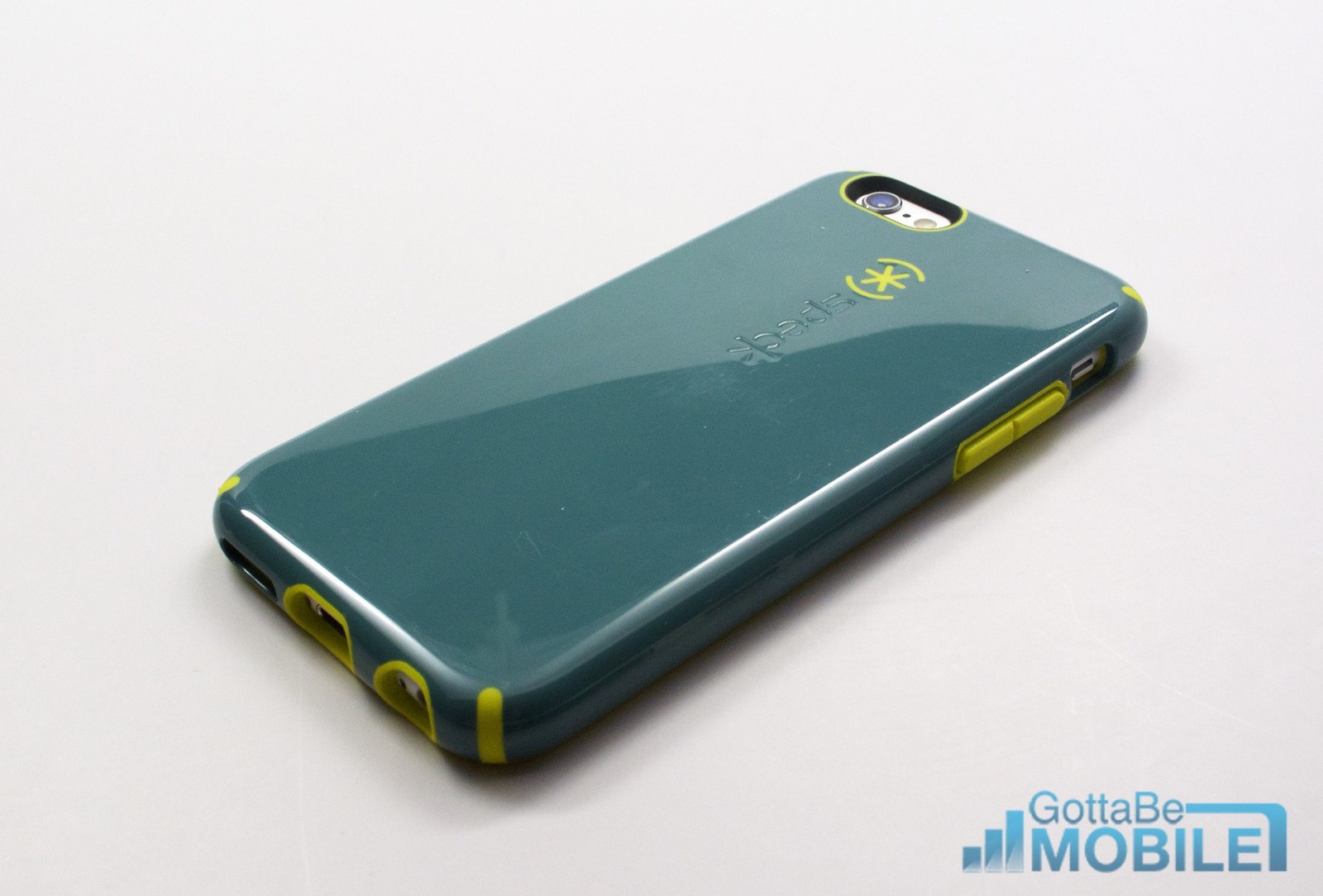 Read our Speck CandyShell iPhone 6 case review to see if this case is worth buying.