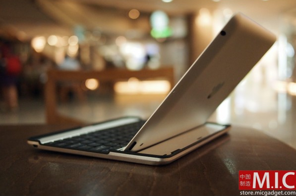 aluminium keyboard buddy case for ipad 2