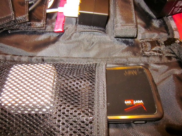 AViiQ Portable Charging Station Pockets