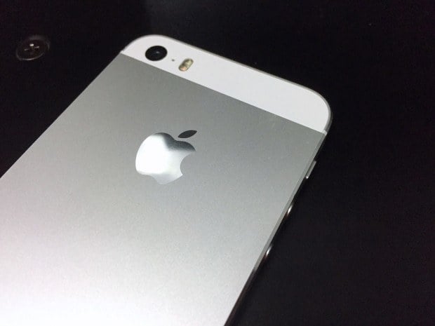 After a week, here's our iOS 8.0.2 iPhone 5s review.