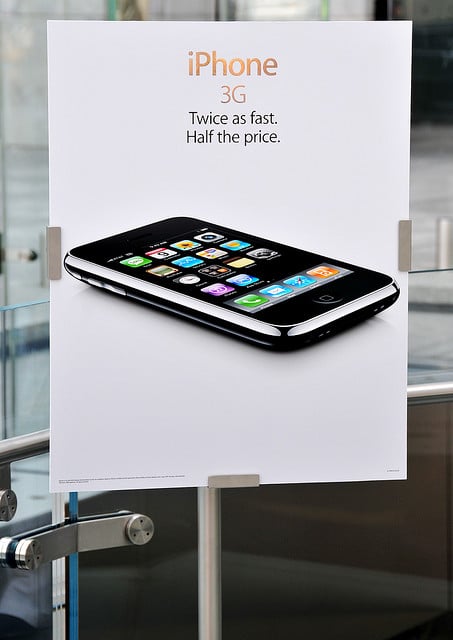 iPhone 3G goes on Sale
