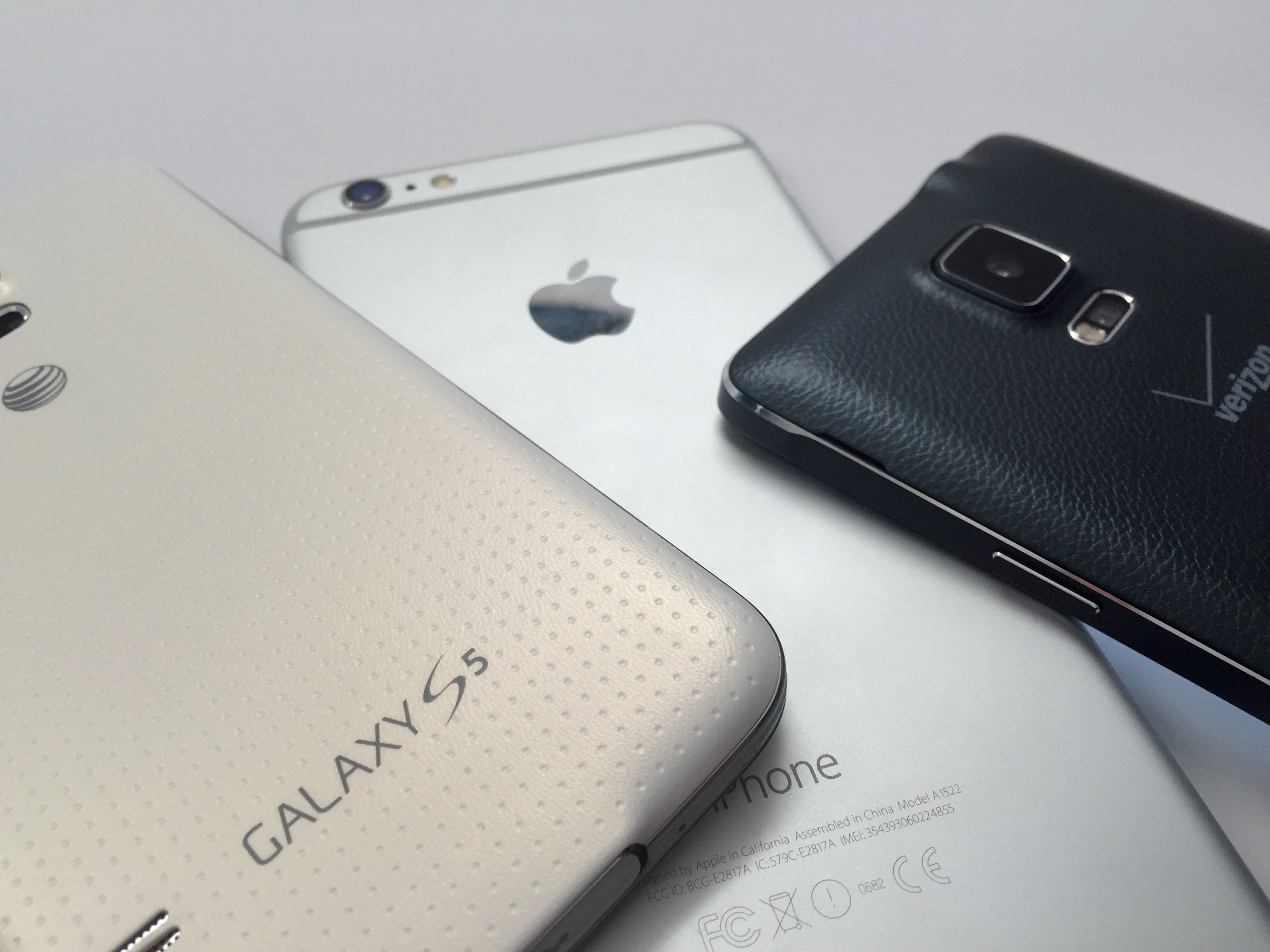 We may also see a Galaxy S6 Edge with a curved screen.